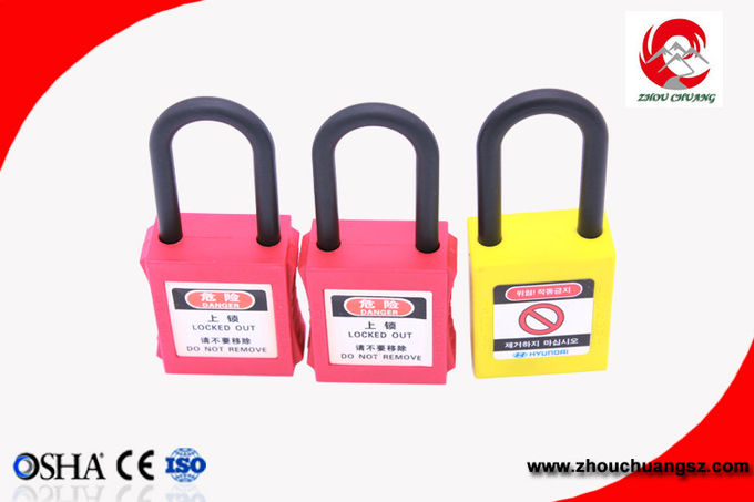 Couleurs en nylon du corps 8 d'ABS de cadenas de lock-out de sécurité du dispositif d'accrochage 81g de short de 38 millimètres