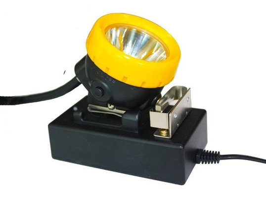 le chapeau rechargeable de l'exploitation 7800mA allume la puissance principale attachée du watt LED du style 3