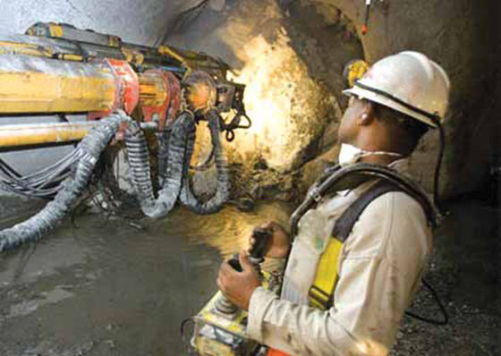 6.8Ah Li rechargeable - Ion Battery Miners Helmet Lamp avec 15000 Lux Brightness