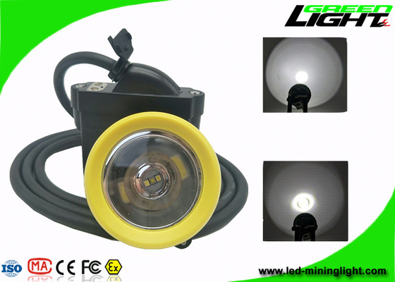 lumière menée rechargeable 7.8Ah Li - Ion Battery IP68 450mA de casque antichoc de 216lum 10000lux