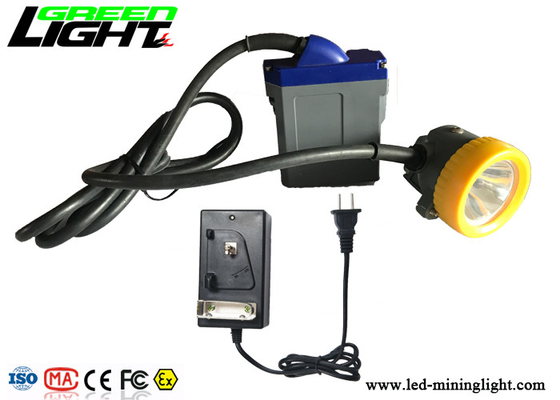 Phare rechargeable attaché 15000lux 3W Cree Led With 6.6Ah Li - Ion Battery de mineurs
