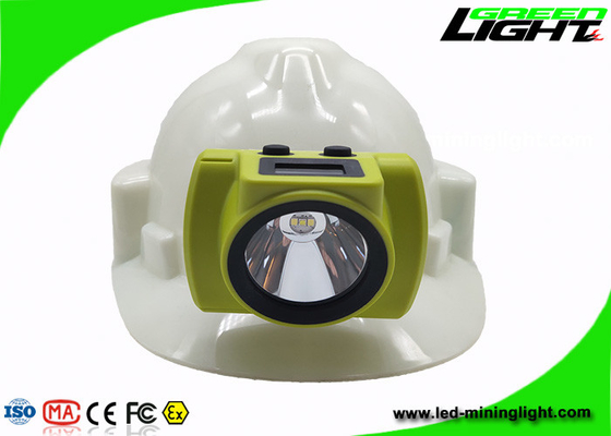 Luminosité anti-déflagrant de extraction mené rechargeable sans fil du chapeau lampIP68 intense