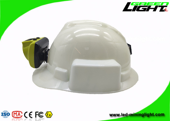 Luminosité anti-déflagrant de extraction mené rechargeable sans fil du chapeau lampIP68 intense